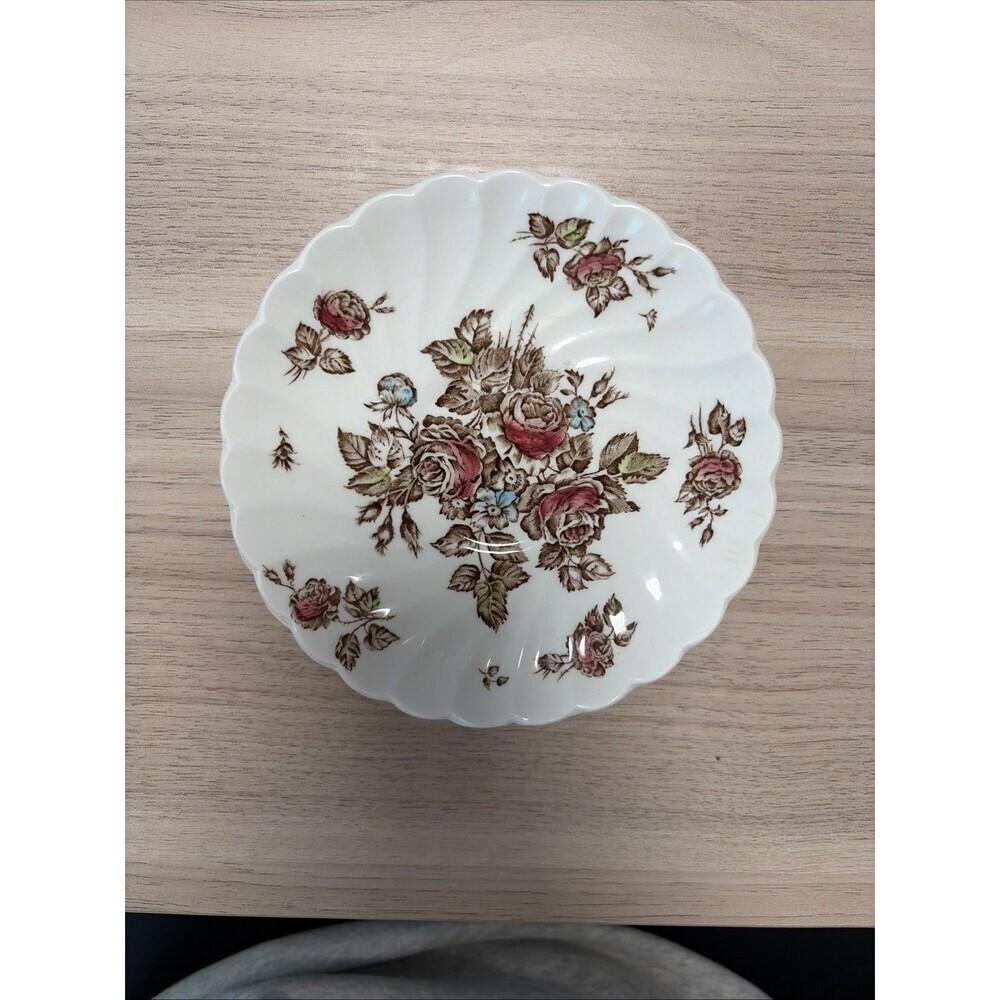 Vintage Johnson Bros Devon Sprays Saucers 5 5/8” Floral Set Of 4